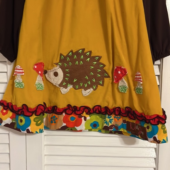 Cutest Millie Jay hedgehog, fall dress - Picture 2 of 3